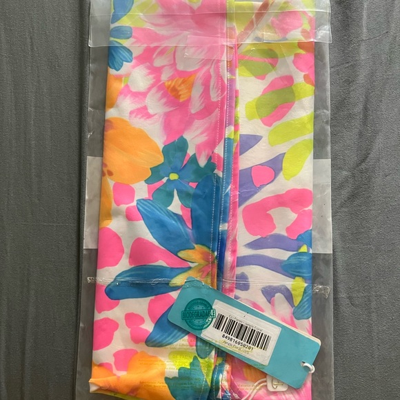 Beach bunny swimwear coverup- floral - Picture 4 of 7